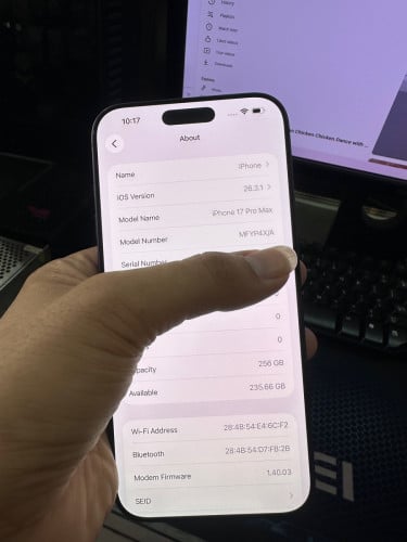 I phone 17 pro max 256g XA នៅស្អាត98% ថ្ម100%
