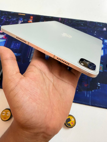 IpadproM2 11inch Code: J/A Storage: 128GB sim+wifi Battery: 🔋 93%Condition: 98.99%Price: 600$   ✅