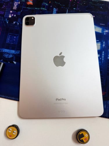 IpadproM2 11inch Code: J/A Storage: 128GB sim+wifi Battery: 🔋 93%Condition: 98.99%Price: 600$   ✅