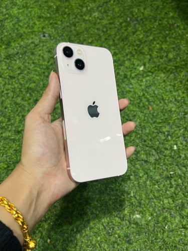 iPhone 13 ពណ៌ផ្កាឈូក 🍏 LLA 128GB  Battery 87% 🔋 តួស្អាត 99% សំណុំហ្សីន អត់ជាប់អី