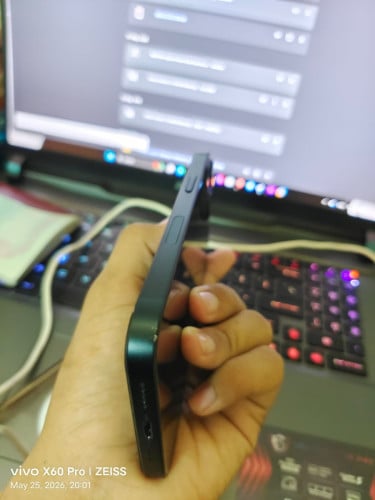 Iphone 13 វៃដូបាន zin all 98% battery 85%