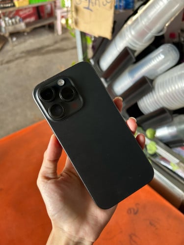 iPhone 15 Pro sim2