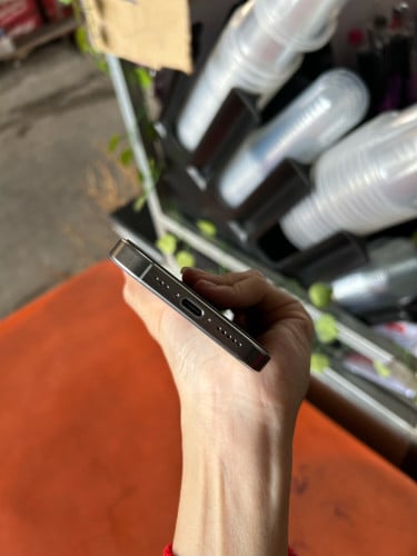 iPhone 16 Pro Sim2