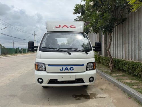 JAC EV car