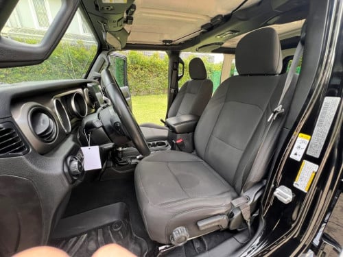 Jeep WRANGLER 2018 SportS 2018 ពណ៍ខ្មៅ ក្រដាស់ពន្ធ ឡានស្អាត់អត់បុកប៉ះ