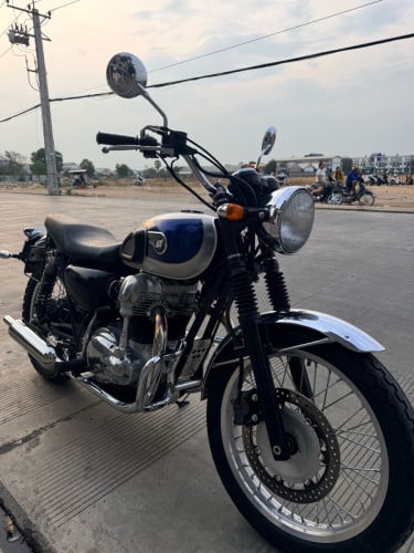 Kawasaki W650 2010