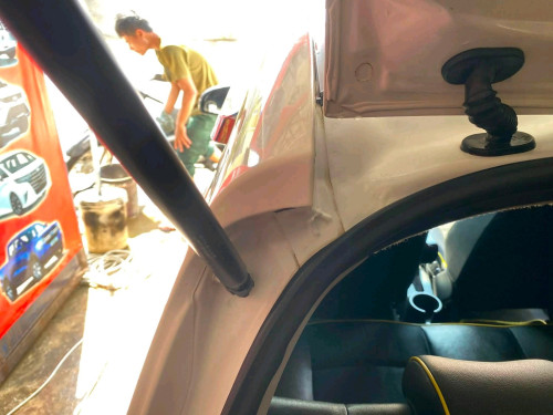Kia morning 011 ម៉ាញ៉ែតMV
