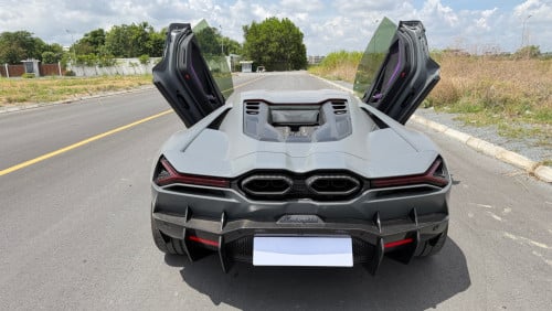 Lamborghini Aventador