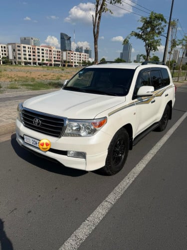 Land cruiser 2008 V8 ម៉ាសូត​ លេខ​ CM