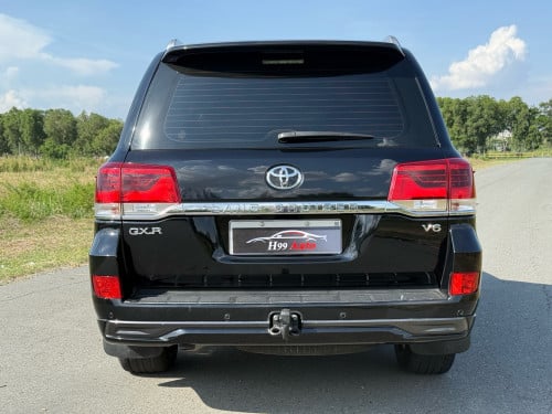 Land Cruiser GXR V6 2017
