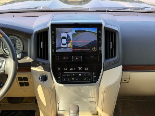 Land Cruiser GXR V6 2017
