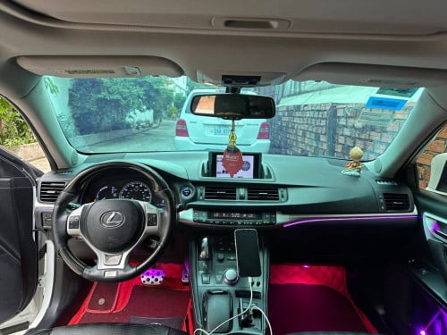 Lexus CT 200h ឆ្នាំ2012 up 2020 ម្ចាស់ដើមទី1 ពូកស្បែកសុីន