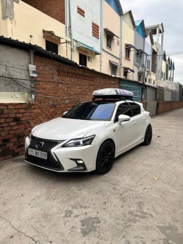 Lexus CT 200h ឆ្នាំ2012 up 2020 ម្ចាស់ដើមទី1 ពូកស្បែកសុីន