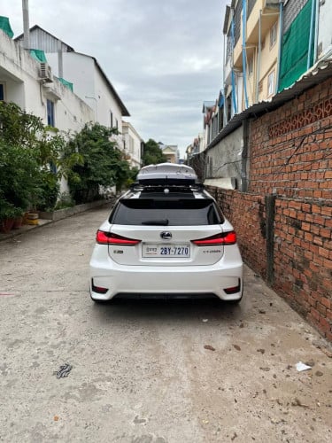Lexus CT 200h ឆ្នាំ2012 up 2020 ម្ចាស់ដើមទី1 ពូកស្បែកសុីន