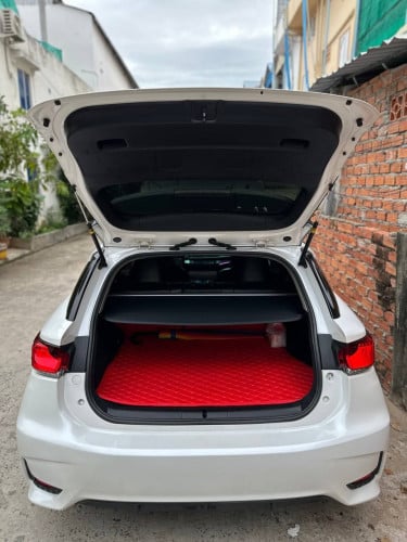 Lexus CT 200h ឆ្នាំ2012 up 2020 ម្ចាស់ដើមទី1 ពូកស្បែកសុីន
