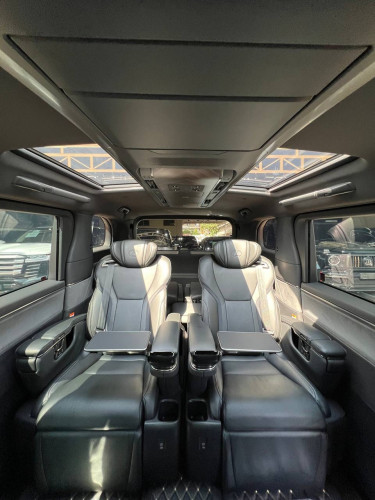 Lexus lm350h 2024 7seat full option សុី1ជុំថ្មីដូចខ្លាញ់គោ