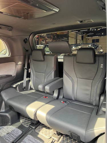 Lexus lm350h 2024 7seat full option សុី1ជុំថ្មីដូចខ្លាញ់គោ