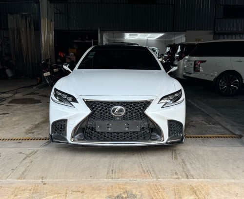 Lexus LS500 F-Sport Full Options គីឡូតិច ថ្នាំហ្សុីនមួយជុំ • ឆ្នាំផលិត : 2018