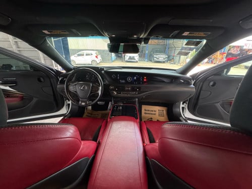 Lexus LS500 F-Sport Full Options គីឡូតិច ថ្នាំហ្សុីនមួយជុំ • ឆ្នាំផលិត : 2018