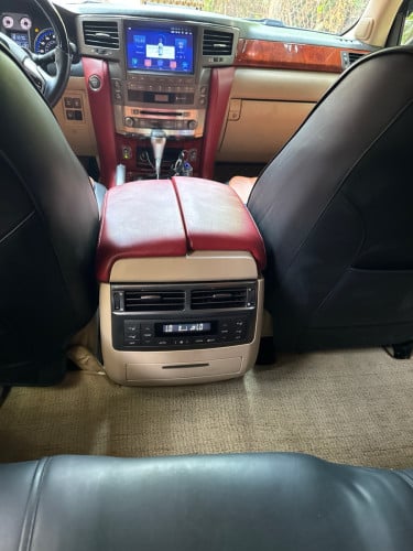 Lexus LX570 ឆ្នាំ 2009 ឡេីង 2021 Kuru នៅស្អាត ខ្ចីញិញ តំលៃគ្មានពី44500$ចចា ម្ចាស់ប្រើផ្ទាល់070404030
