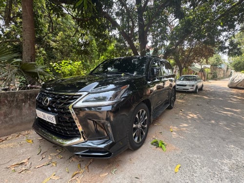 Lexus LX570 ឆ្នាំ 2009 ឡេីង 2021 Kuru នៅស្អាត ខ្ចីញិញ តំលៃគ្មានពី44500$ចចា ម្ចាស់ប្រើផ្ទាល់070404030