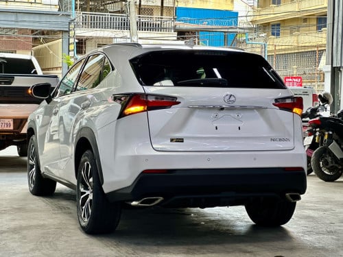 Lexus NX 200t 2015 F-Sport