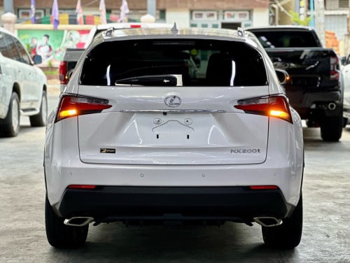 Lexus NX 200t 2015 F-Sport