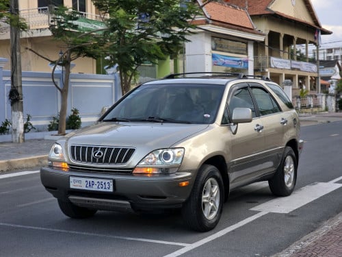 LEXUS RX300 ឆ្នាំ2001 ប៉ុង1