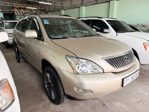 LEXUS RX330 2004 H-FULL ប៉ុងមួយ ពណ៌មាស ប្រភេទឡានមូលសានុំស្រីន ថ្មីខ្លាំង