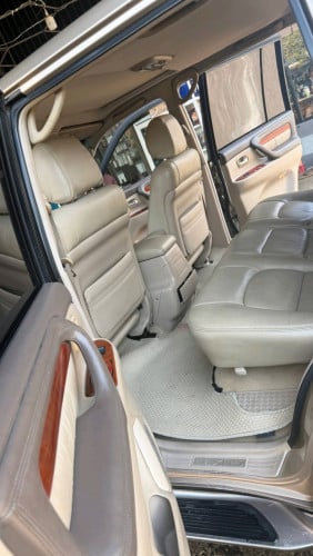 LX 470 99 ម្ចាស់ដើម