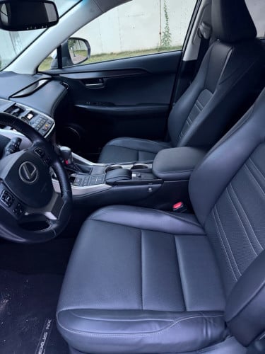 Lxuse nx200t 2016 luxury up to F sport