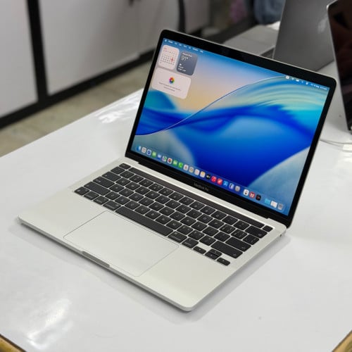 MacBook Pro M2 99%