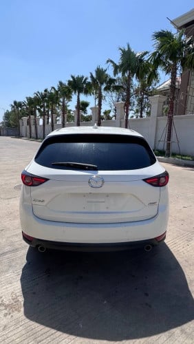 Mazda CX5 2018 ក្រដាស់ពន្ធ