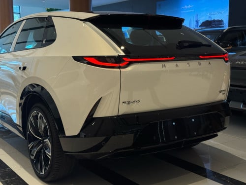 Mazda EZ-60 Max
