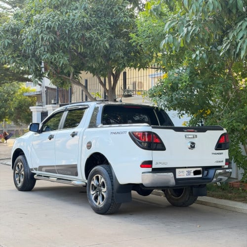 Mazda thunder 020 full option