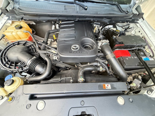 Mazda thunder 020 full option