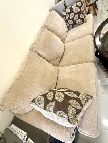 Modern 3-Seater Sofa with Round Glass Coffee Table Set for Sale!