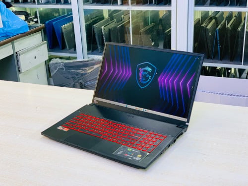 MSI Bravo 17 17.3”FHD 1080 144Hz