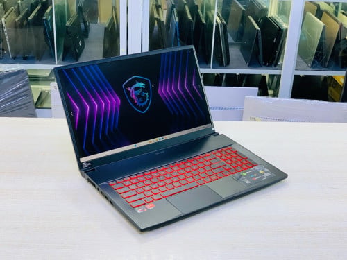 MSI Bravo 17 17.3”FHD 1080 144Hz