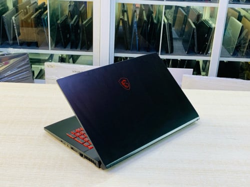 MSI GF75 Thin 10SCXR 17.3”FHD 1080 144Hz