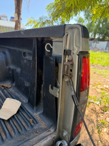Nisan frontier 03-LPGហ្គាស់
