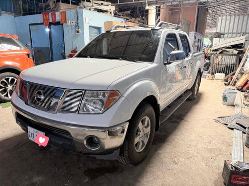 Nissan Frontier 05 ប៉ុង1ដំបូលបេីកហ្វូលអប់សិនរំលស់សុត100%