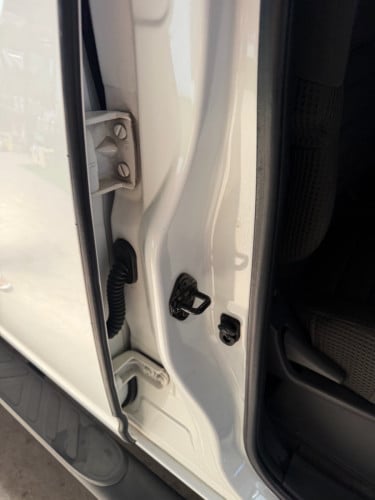 Nissan Frontier 05 ប៉ុង1ដំបូលបេីកហ្វូលអប់សិនរំលស់សុត100%