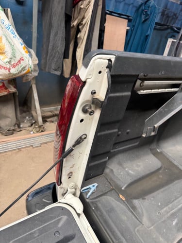 Nissan Frontier 05 ប៉ុង1ដំបូលបេីកហ្វូលអប់សិនរំលស់សុត100%