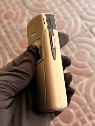 Nokia 8910i
