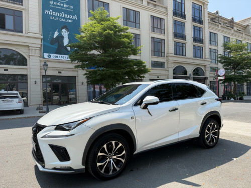 NX 200t 2016