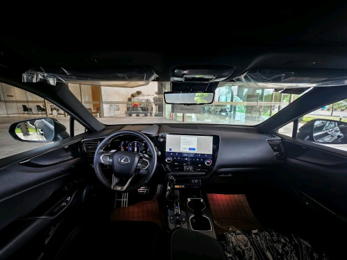 NX350h F-Sport ពណ៍ខ្មៅក្នុង ខ្មៅក្រៅ មានតែ1ប៉ុណ្ណោះ