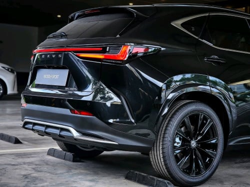 NX350h F-Sport ពណ៍ខ្មៅក្នុង ខ្មៅក្រៅ មានតែ1ប៉ុណ្ណោះ