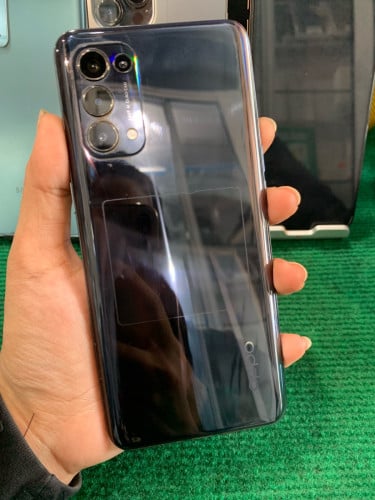 OPPO Reno 5