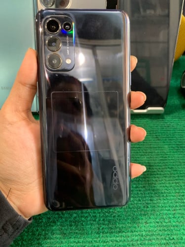 OPPO Reno 5
